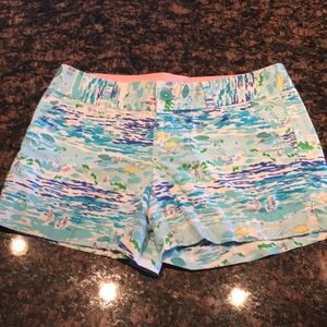 EUC Women’s Lilly Pulitzer beach scene shorts sz 0